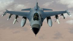 تحطّم مقاتلة تركية من طراز إف-16 خلال مهمة تدريبية (فيديو)