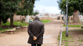الهروب من البيت عدوى انتقلت من المراهقين إلى الكبار