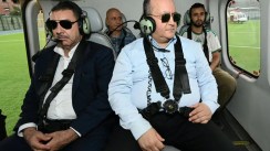 Le Premier ministre survole en hélicoptère les zones touchées par les incendies