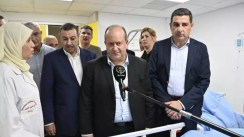 Le Premier ministre s’enquiert de l’état des blessés des incendies de Jijel