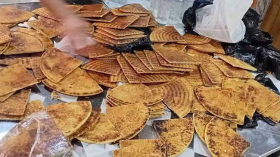 حين تتحول أيادي النساء إلى جسور للتضامن… التاريخ يعيد نفسه