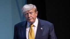 Trump annonce une réouverture proche et menace l’Iran en cas d’échec des négociations