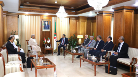 اتفاق جزائري عماني لتنفيذ مشروع توسعة مصنع الأسمدة في أرزيو