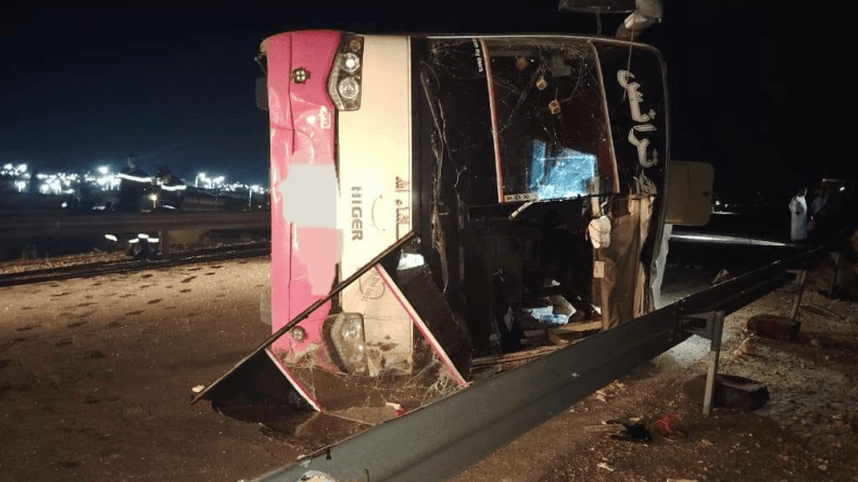 النعامة.. 6 وفيات و31 جريحا في انقلاب حافلة    