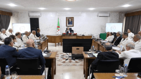 وزير الداخلية يوجه الولاة بالإسراع في إحصاء أضرار الحرائق