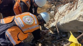 انتشال رفات 17 شهيدا من تحت أنقاض منازل مدمّرة في غزة