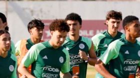 العرفي يضبط قائمة أواسط “الخضر”