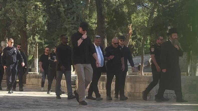 بن غفير يقتحم المسجد الأقصى