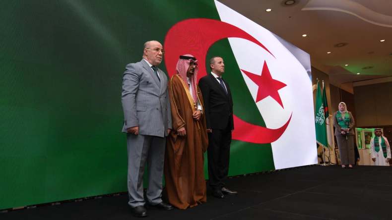 “فرص واسعة للتكامل بين رؤية السعودية 2030 وخطط التنمية في الجزائر”