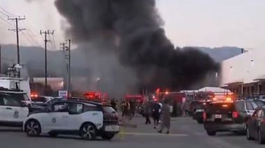 Los Angeles: Un hélicoptère de presse s’écrase alors qu’il couvrait un accident de bus