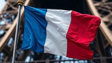 كان لِلْعِلم الفرنسي مجدٌ… فأينَ هو اليوم؟