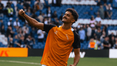 مدرب هال سيتي يشيد بالجزائري محمد البشير بلومي