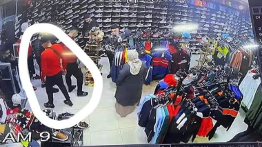 تجار ينشرون مقاطع لسرقات طالتهم ويهددون عبر مواقع التواصل الاجتماعي