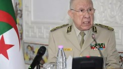 Le Général d’Armée Saïd Chanegriha préside une réunion de travail avec les cadres de la Direction du Service social du MDN