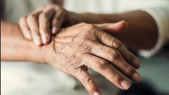 تعاون جزائري تركي حول أحدث تقنيات علاج مرض “باركنسون”