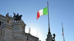 Italie: Un décret scolaire interdit la burqa et plafonne la proportion d’élève