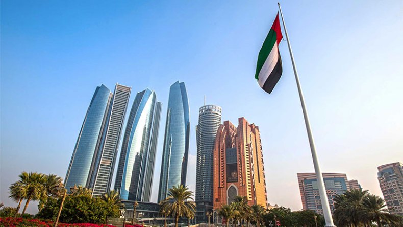 حكام الإمارات… جنون وظيفي سينتهي إلى سقوط تلقائي!