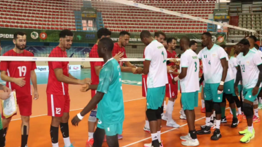 البطولة الإفريقية للكرة الطائرة.. المنتخب الجزائري يواجه كينيا في ثمن النهائي