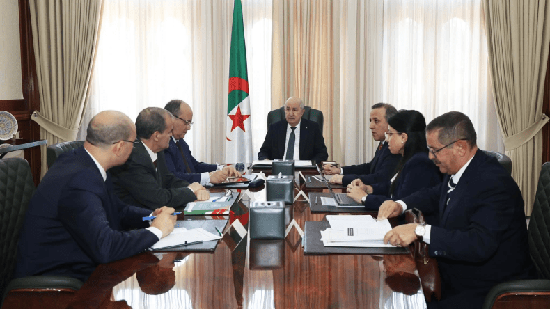 عقب معطيات وزارة التجارة الخارجية.. الرئيس تبون يأمر باتخاذ إجراءات ضد التصريحات الكاذبة