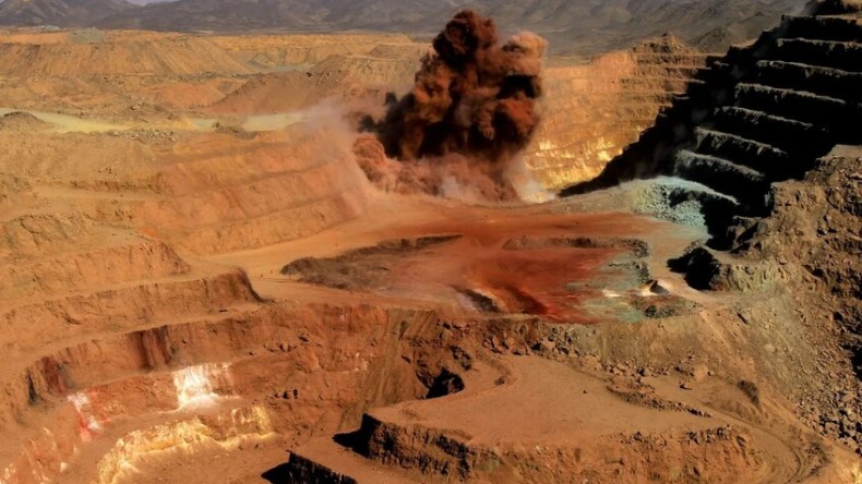 60 قتيلا في انهيار منجم للذهب في السودان