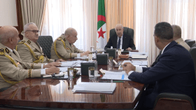 الرئيس تبون يترأس اجتماعا بشأن تحويل الثكنة العسكرية في تنزروفت إلى سجن خاص ببارونات المخدرات