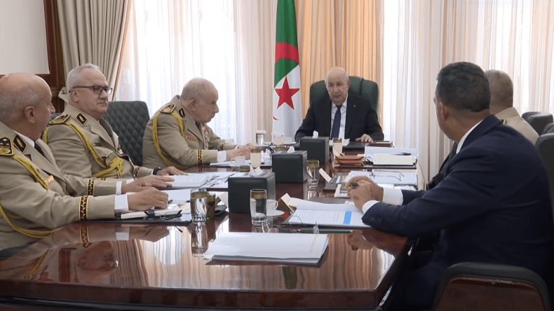 الرئيس تبون يترأس اجتماعا بشأن تحويل ثكنة تنزروفت إلى سجن خاص ببارونات المخدرات