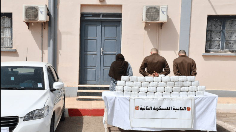 دفاع.. إحباط إدخال أزيد من قنطارين من الكيف عبر الحدود مع المغرب