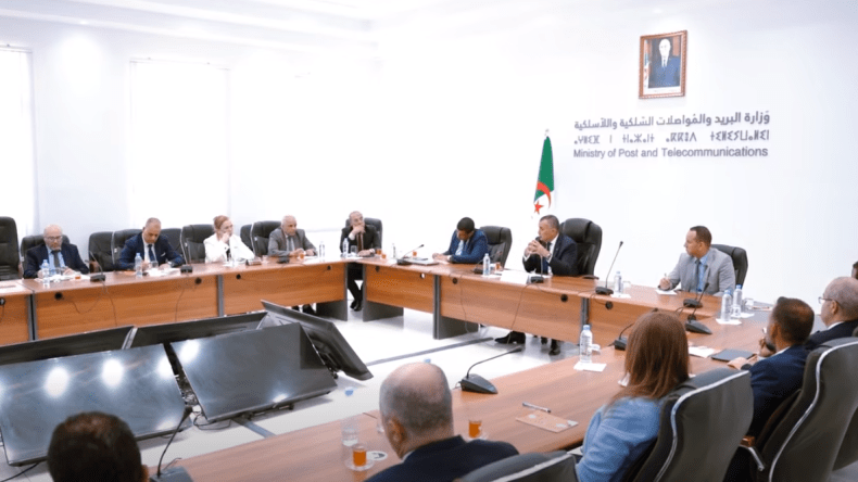 زروقي يأمر باستعجال تفعيل آلية البث الخلوي للإنذار المبكر في حالات الكوارث