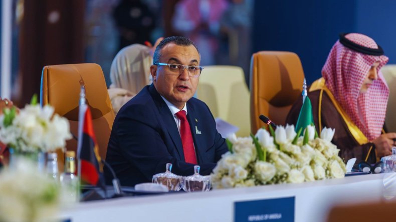 زروقي يدعو من الرياض إلى إنشاء وكالة دولية لحوكمة الذكاء الاصطناعي