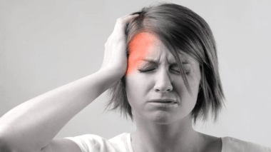 صداع أم جلطة؟.. علامات تحذيرية لا تتجاهلها أبداً