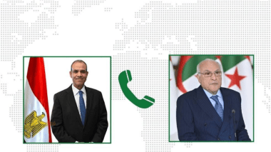 عطاف يبحث مع نظيره المصري قضايا ثنائية وملفات عربية وإفريقية 