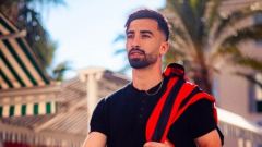 طائرة خاصة من قطر.. وتخوّف عمورة من عنصرية الفرنسيين