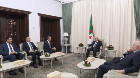 الرئيس تبون يستقبل وزير الخارجية المصري
