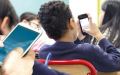 حجز فوري للهواتف النقالة في المدارس لسنة دراسية كاملة