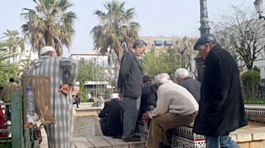 French Left-Wing Party Proposes Restoring Elderly Allowance for Retired Algerian Migrants