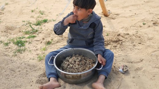 استشهاد 21.745 طفلًا فلسطينيا منذ بدء الحرب على غزة
