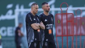تغيير مناصب اللاعبين حلّ بديل للمدرب حمداني
