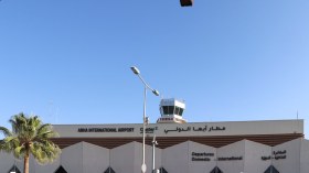 هيئة الطيران المدني السعودية: وفاة مقيمة جزائرية جراء اعتداء على مطار أبها الدولي