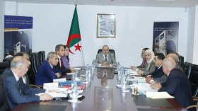 وزير الاتصال يلتقي مسيري المطابع العمومية والجزائرية للورق