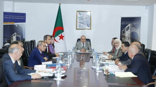 وزير الاتصال يلتقي مسيري المطابع العمومية والجزائرية للورق