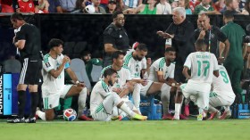 لاعب دولي جزائري أفضل من مدربه!