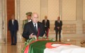 Le président de la République rend un dernier hommage au défunt Boualem Boualem