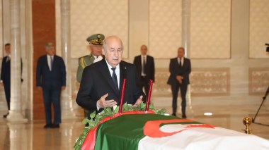Le président de la République rend un dernier hommage au défunt Boualem Boualem