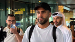 بالفيديو.. محرز يصل إلى الدوحة لترسيم انضمامه لنادي الشمال