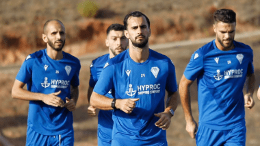 إدارة مولودية وهران تكشف عن الوضعية الصحية للاعب أحمد كروم