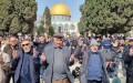 رغم قيود الاحتلال.. عشرات الآلاف من الفلسطينيين يقيمون صلاة الجمعة في الأقصى