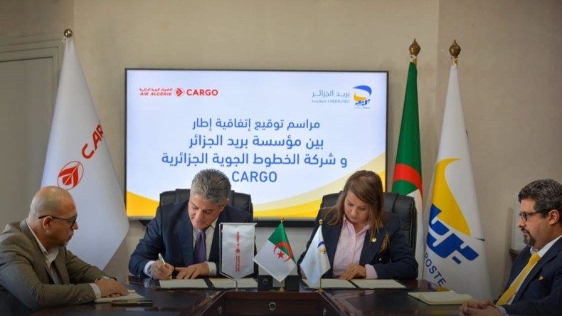 بريد الجزائر والخطوط الجوية الجزائرية للشحن يوقّعان اتفاقية لتطوير الخدمات