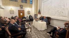 سفيان شايب يلتقي الجالية الجزائرية بالعراق