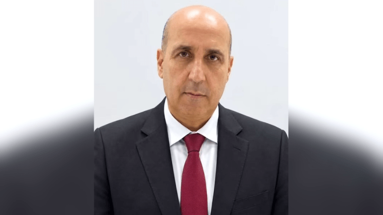 قاضٍ جزائري بالمحكمة الإدارية للجامعة العربية