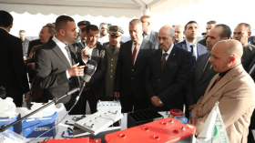 وزير الصناعة يعاين وحدات لإنتاج مكونات السيارات بأم البواقي